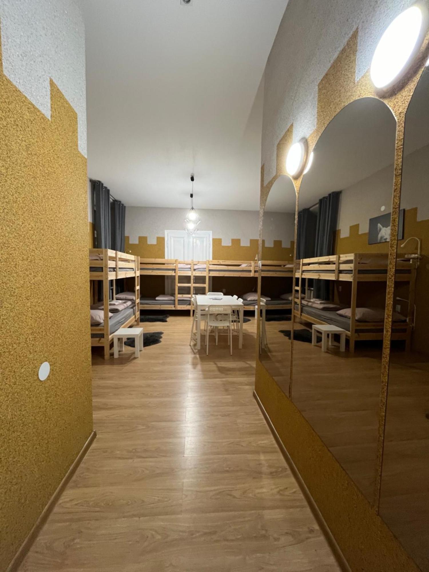 Girls Hostel Krakow Luaran gambar