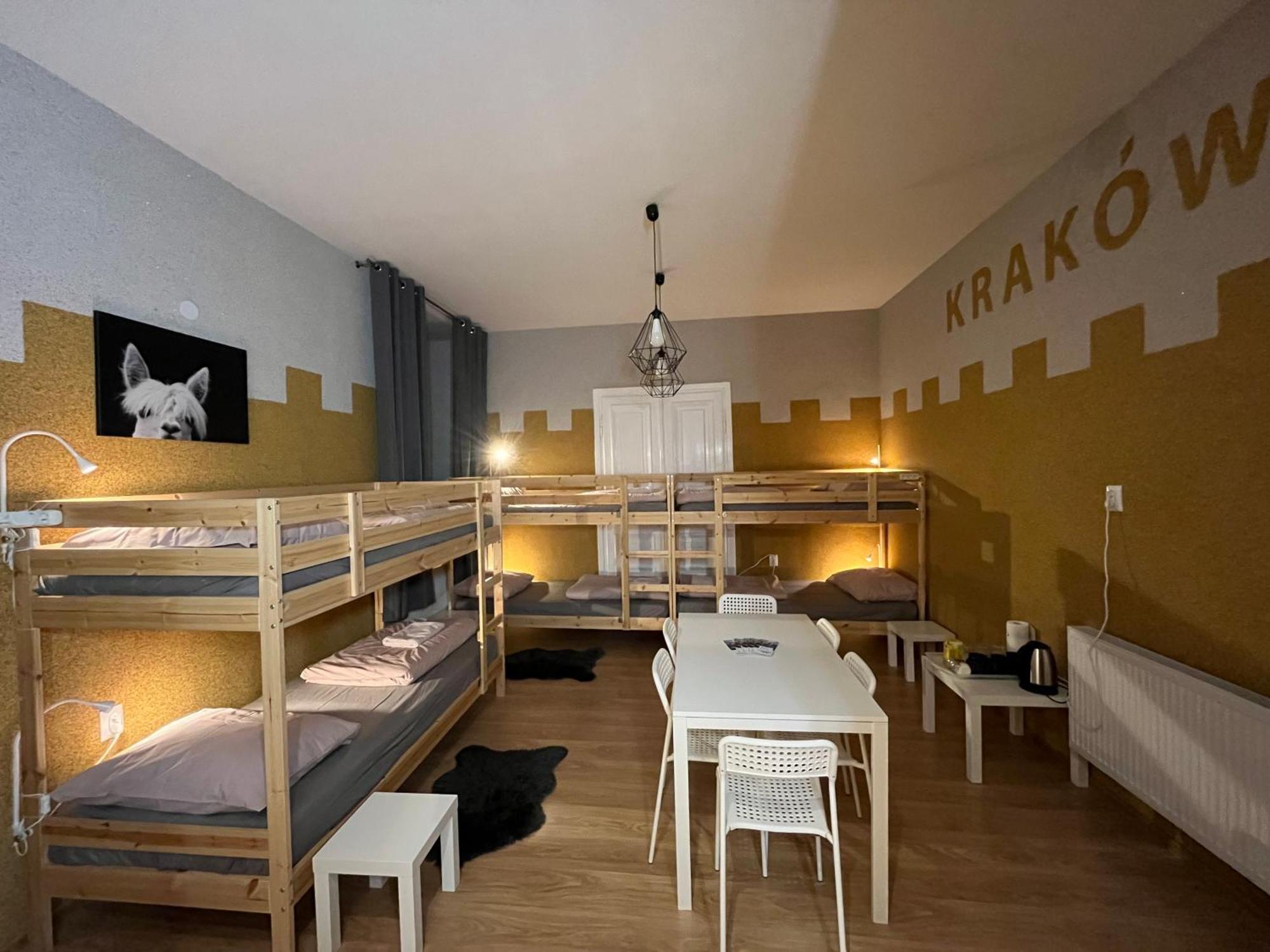 Girls Hostel Krakow Luaran gambar