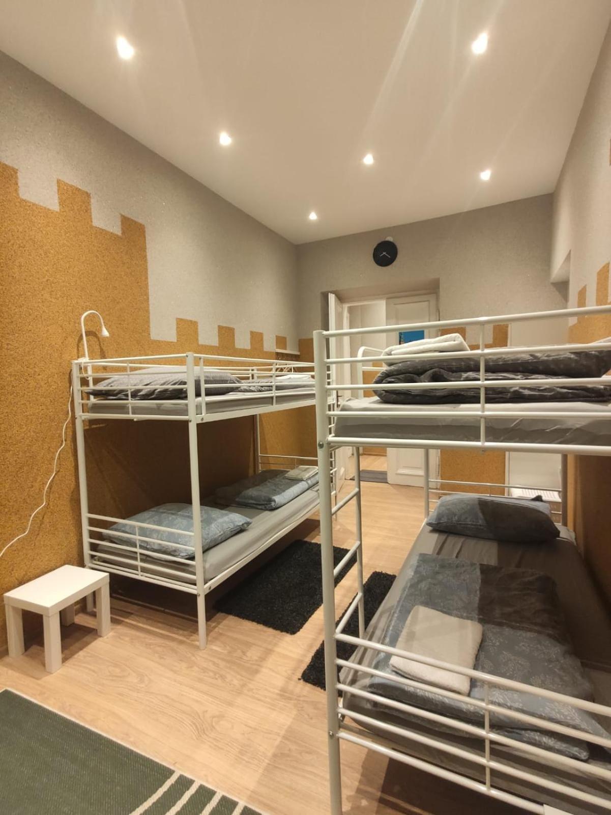 Girls Hostel Krakow Luaran gambar